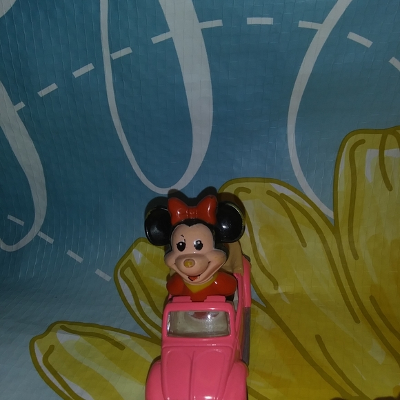 Vtg. Minnie Mouse Driving Pink VW. - Picture 4 of 5
